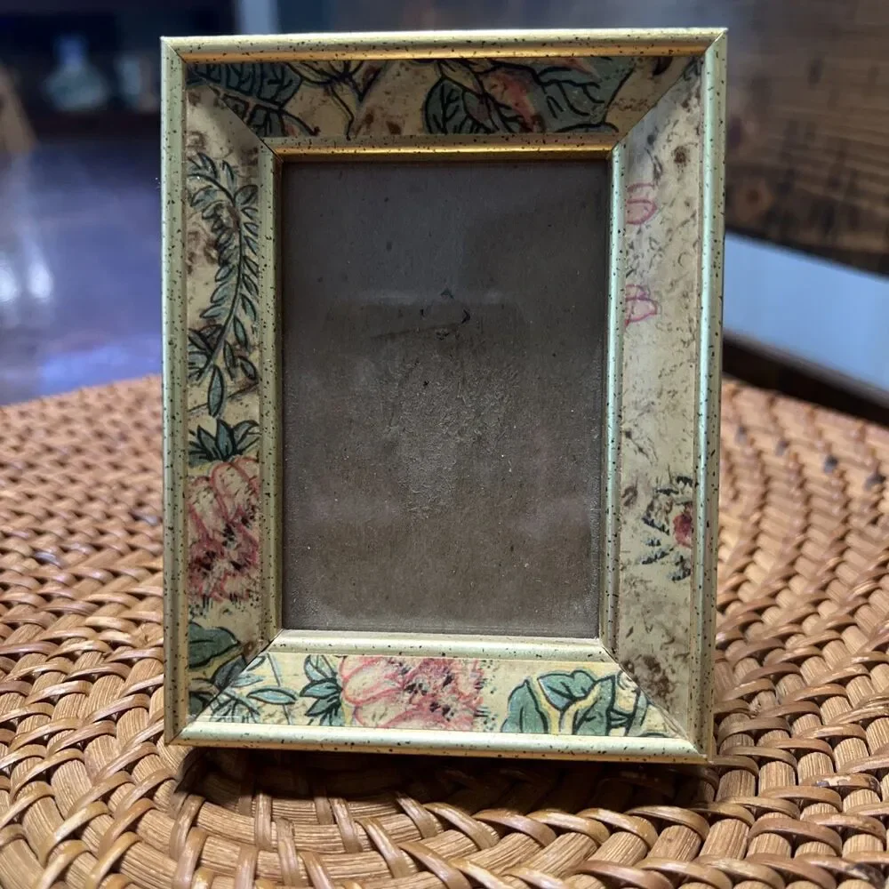 Vintage Gold and Floral Wooden Photo Frame Opening 2x3”